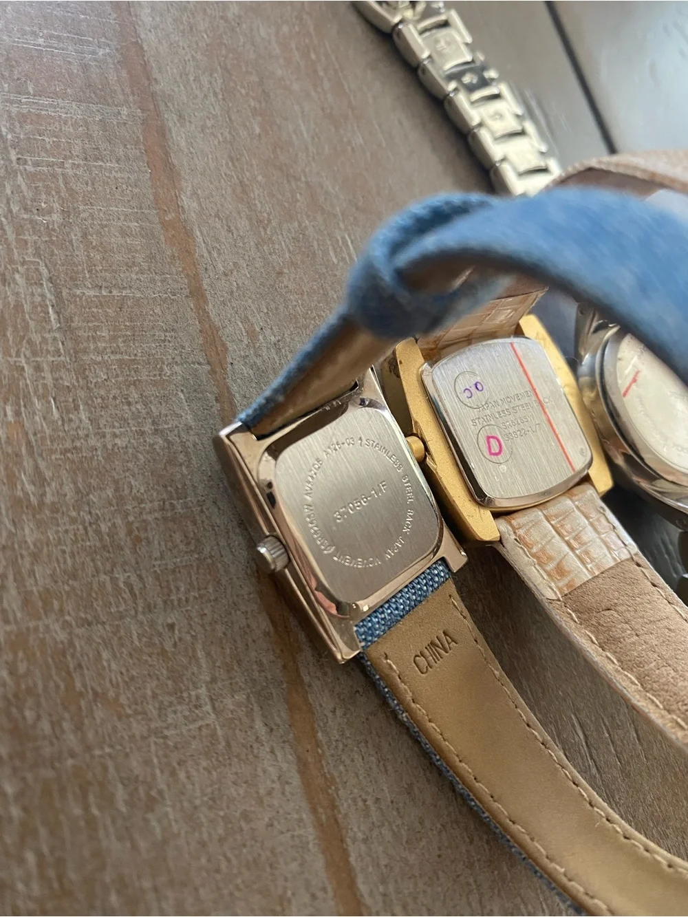 Bundle 3 Women’s Quartz Watches Snowman, Jean and Gold Quartz Women's Casual